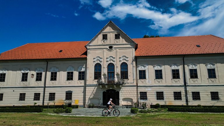 Lužnica Castle