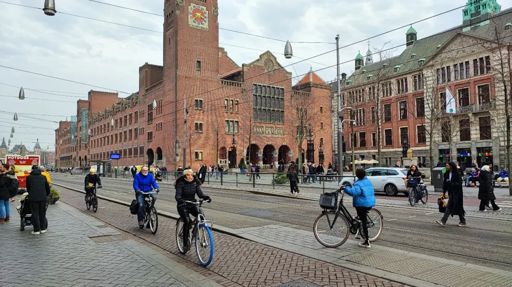 Gaelic Cycling - Dutch cycling infrastructure cover