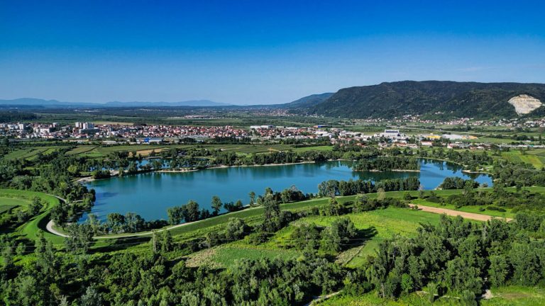 Zajarki Lake