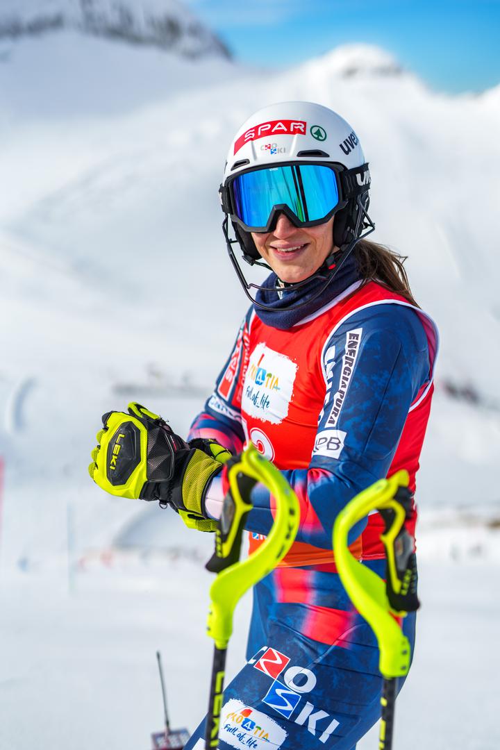 Leona-Popovic-cycling-skiing-1